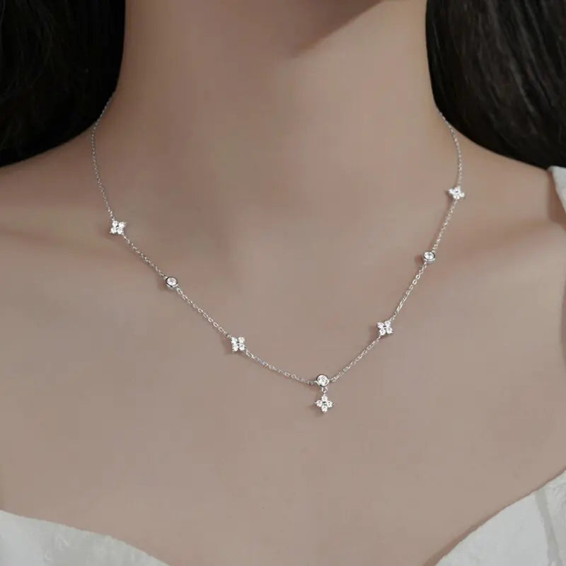 ANENJERY Four-Leaf Zircon Flower Necklace – Elegant Light Luxury Choker for Women