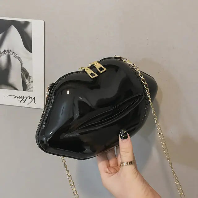Mini-tassen voor vrouwen 2023 Nieuwe mode All-match dames schoudertas PU effen kleur rits crossbody lakleren lip chain tas