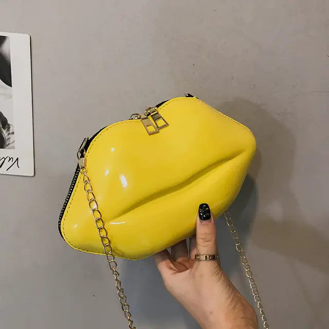 Mini-tassen voor vrouwen 2023 Nieuwe mode All-match dames schoudertas PU effen kleur rits crossbody lakleren lip chain tas