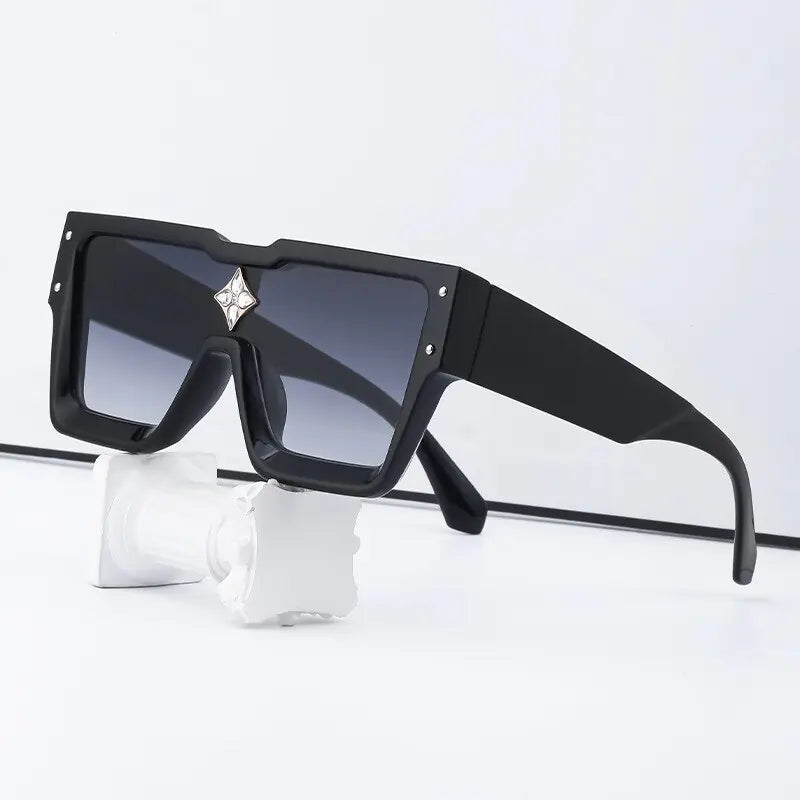 Stylish Anti-Radiation Sunglasses – UV Protection with Modern Design